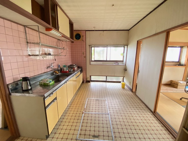 都城市早水町の中古一戸建のキッチン