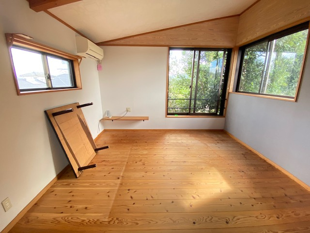 都城市早水町の中古一戸建の洋室