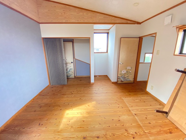 都城市早水町の中古一戸建の洋室