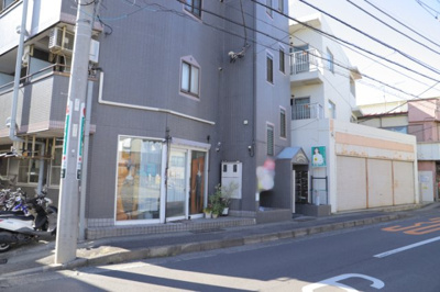 【外観】 | コンドミニアム小田急相模原 | マンションの外観は非常に重要なポイントです！外観の善し悪しは資産価値に大きな影響を与えます。外観のいいマンションを購入することで、高値で売却がしやすく、買い手が見つかりやすいというメリットがあります。