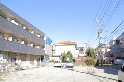 【展望】 | コンドミニアム小田急相模原 | 眺望を気にして物件を探す場合、前面に建物が建っていないか現地で確認しましょう！前面に建物があると景色はもちろん、日当たりや風通しにも影響が出てきます。住んだ時のことを想像しながら現地見学をしましょう。