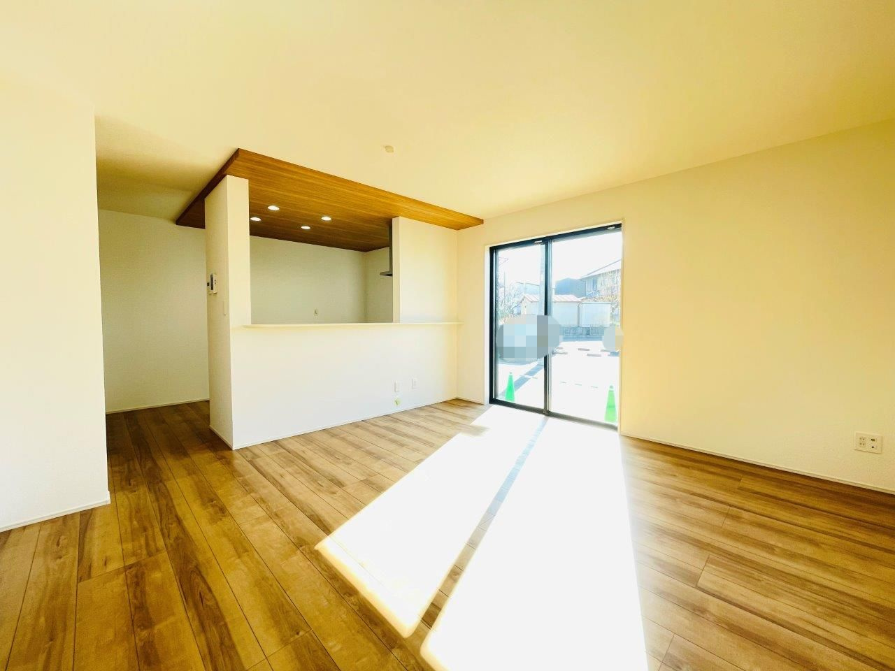 豊田市永覚新町　新築分譲住宅　全6棟　2号棟の居間・リビング|家族でくつろげる広々としたリビングダイニング。