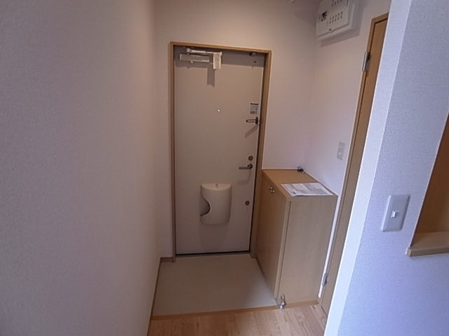 神戸市兵庫区大井通２丁目のテラスの玄関|シューズボックス