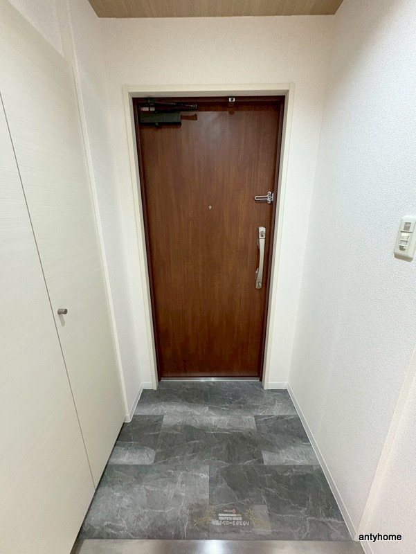 アーデン土佐堀 仲介手数料無料の玄関