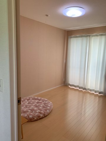 岩出市尼ヶ辻中古物件の洋室