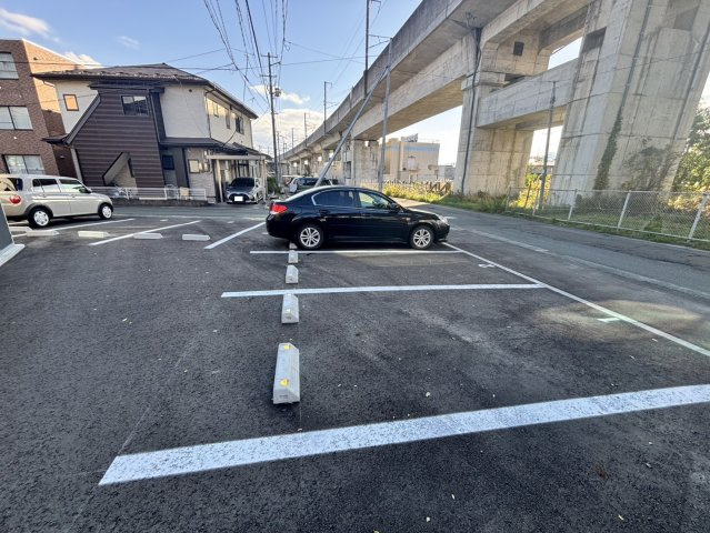 ル・メイユール前九年の駐車場