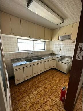 紀の川市西大井　中古戸建のキッチン