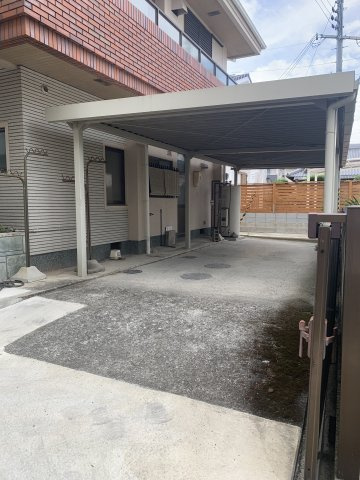 紀の川市西大井　中古戸建の駐車場