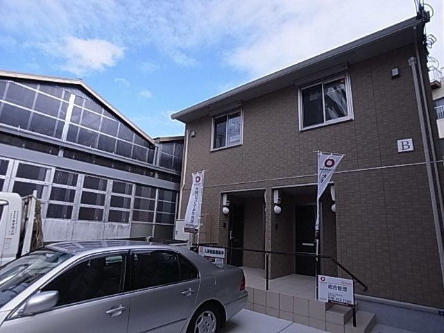 神戸市長田区西尻池町２丁目のアパートの外観