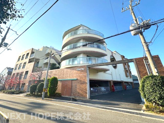 【外観】 | 【パレ塚口北宮の杜】地上５階建　総戸数３４戸　デザイナーズマンションです！　ご紹介のお部屋は２階部分です♪令和６年１０月室内リフォーム済み！素敵な室内をぜひ現地でご確認ください！