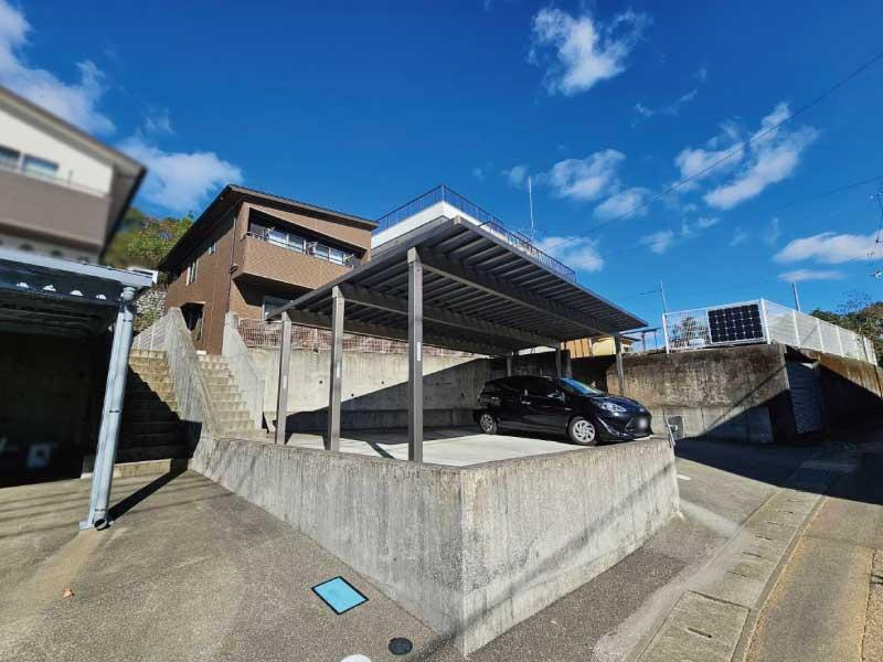 香美市土佐山田町植の駐車場|屋根付き・3台駐車可能