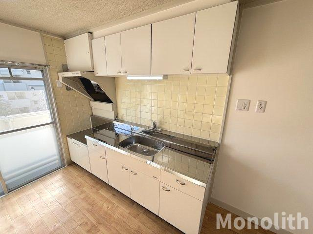 光明台29号棟のキッチン