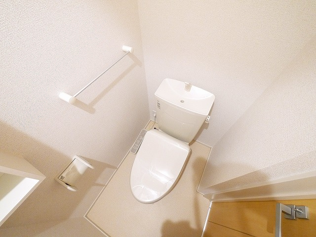 ラレースのトイレ|ゆったりとした空間のトイレです