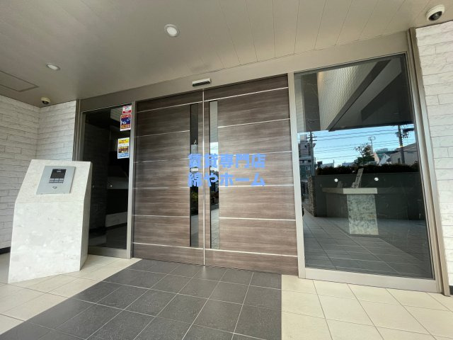 エステムコート難波Ⅴブロードのエントランス|清潔なエントランスです