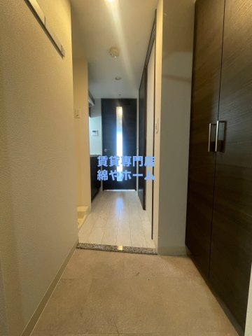 エステムコート難波Ⅴブロードの玄関|明るい玄関です