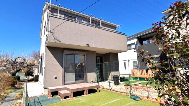 本田４丁目貸家の外観|★諸条件相談可★駐車場2台★広い庭付★トイレ2か所★追焚★