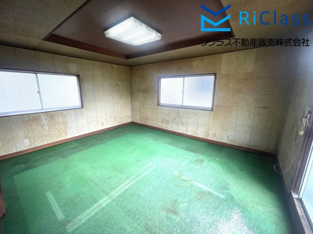 中古戸建　神戸市長田区長田天神町１丁目17の洋室|広々とした洋室です