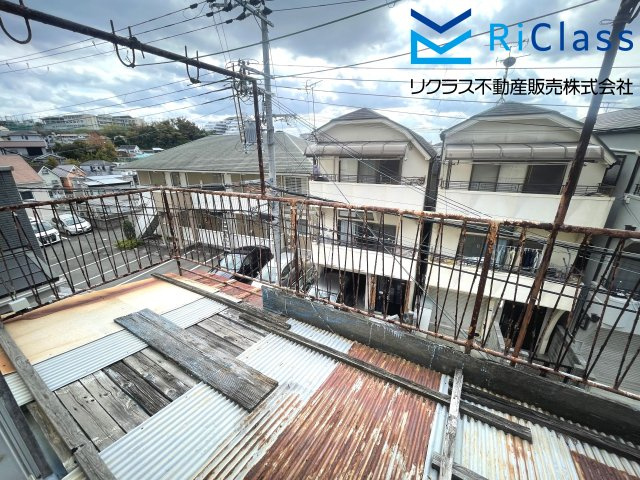 中古戸建　神戸市長田区長田天神町１丁目17のバルコニー|陽当たり良好なバルコニーです