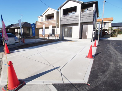 【駐車場】 | Blooming　Garden　御山沢田　２号棟