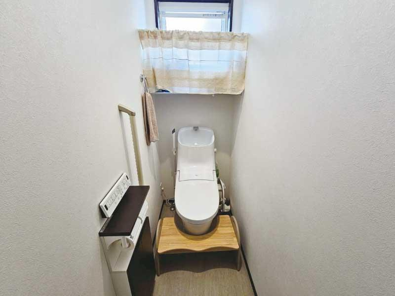 西野田町　中古戸建のトイレ