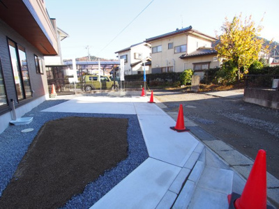 【駐車場】 | Blooming　Garden　御山沢田　４号棟