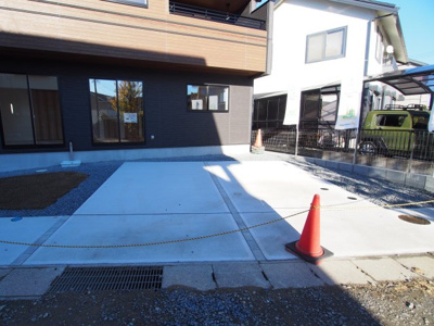 【駐車場】 | Blooming　Garden　御山沢田　４号棟