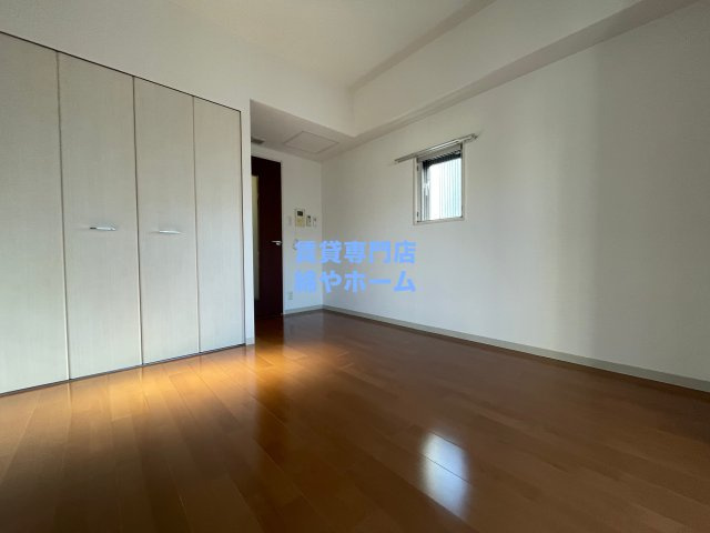 アーバンフラッツ難波東の寝室|ゆとりの広さです