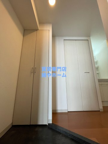 アーバンフラッツ難波東の玄関|落ち着いた玄関です