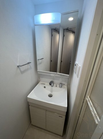 S-RESIDENCE都島Luxの独立洗面台