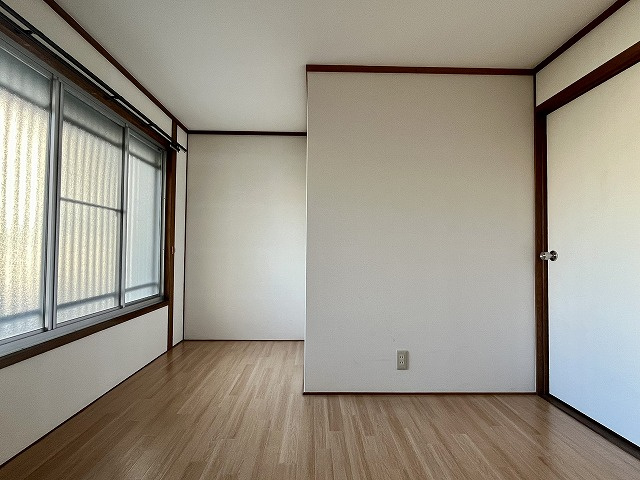 桟橋通三丁目S貸家の洋室