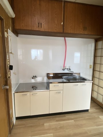森重アパート_西側のキッチン