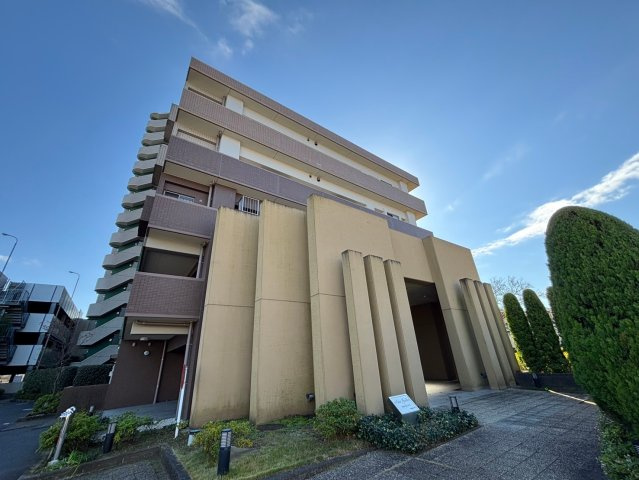 アルテガーデンの外観