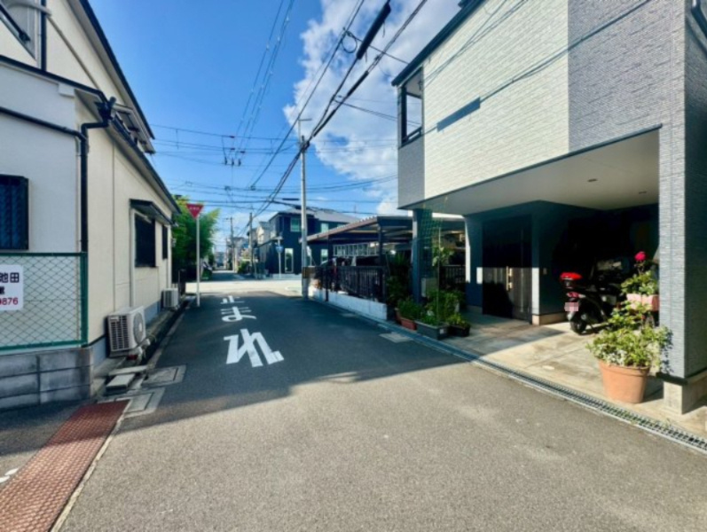 大阪府門真市南野口町の前面道路含む現地写真