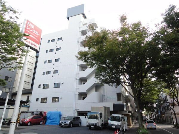 金栄ビルの外観