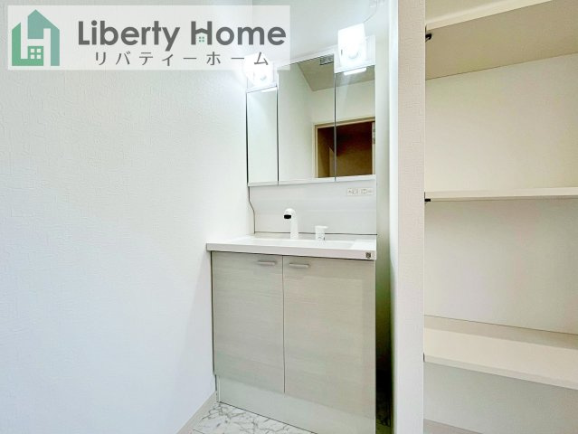 クライン龍ヶ崎市白羽第1期　２号棟　新築戸建の独立洗面台