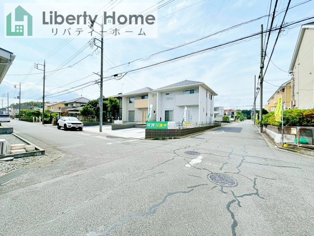 クライン龍ヶ崎市白羽第1期　２号棟　新築戸建の前面道路含む現地写真