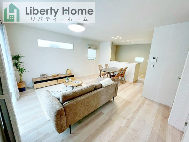 クライン龍ヶ崎市白羽第1期　２号棟　新築戸建の居間・リビング