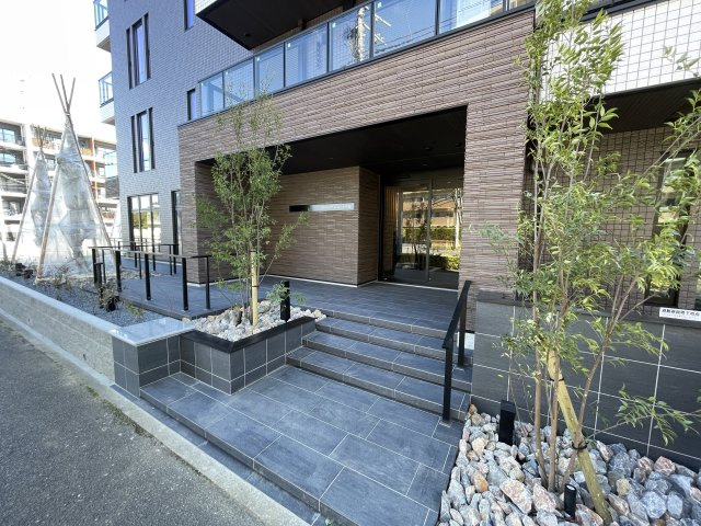 フリージアおおたかの森 のエントランス