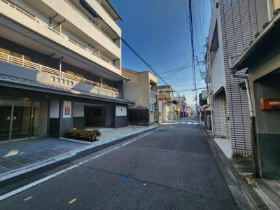 アドバンス京都アクィラの周辺|前面道路
