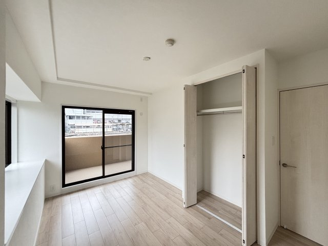 アステージ安東駅前の洋室