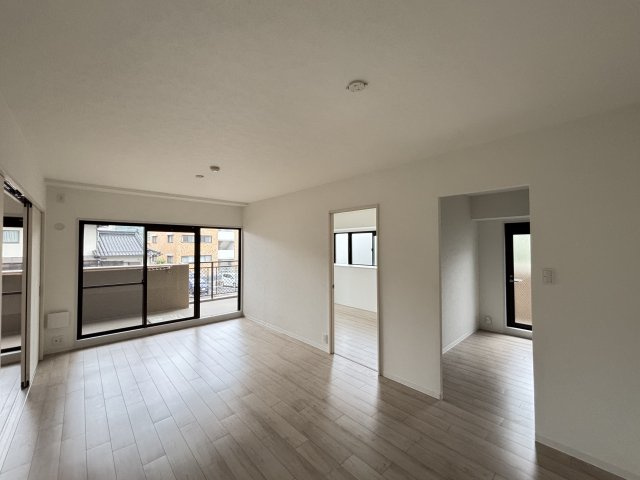 アステージ安東駅前の居間・リビング|LDK　14.4帖