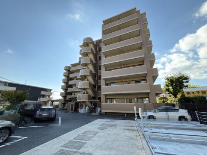 アステージ安東駅前の駐車場