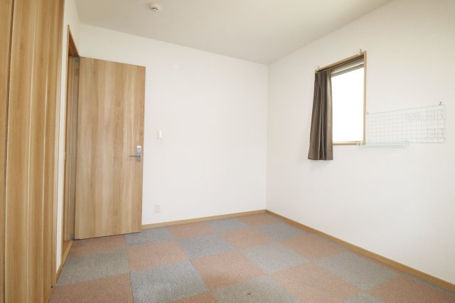 【中古】郡山市久留米5丁目　　　　柴宮小学校、郡山第7中学校の洋室