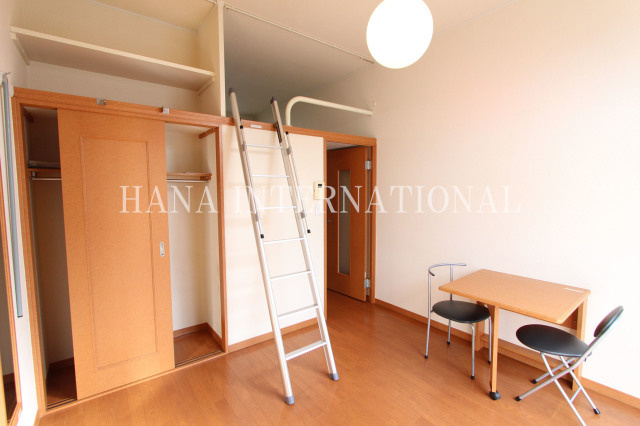 レオパレス北町の居間・リビング