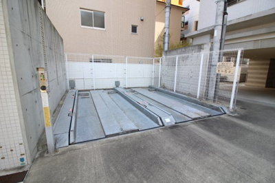 【駐車場】 | ワコーレ六甲道オービットⅡ