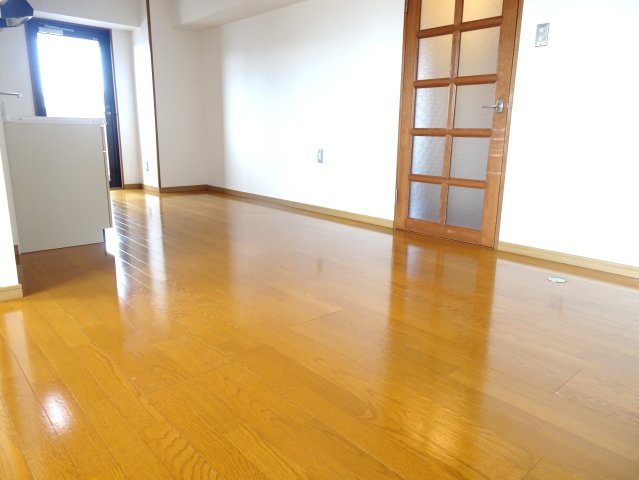 中央タワーズRiho大垣の居間・リビング