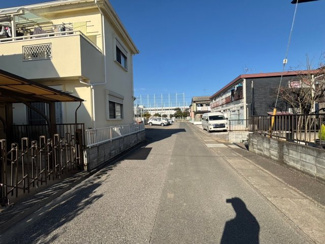 【前面道路含む現地写真】