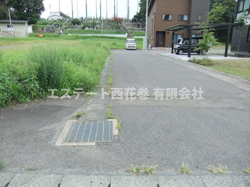 白山長根　Ｅの前面道路含む現地写真|位置指定道路