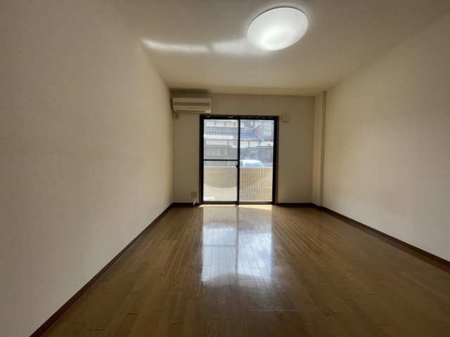 メゾンモンテピッコロの居間・リビング