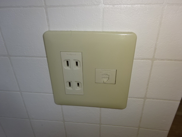 倉敷市上東のアパートの設備|電話モジュラー